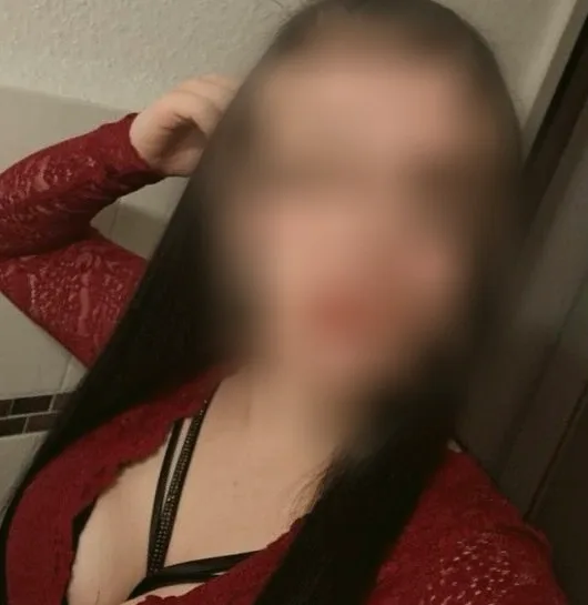 Marina, 24