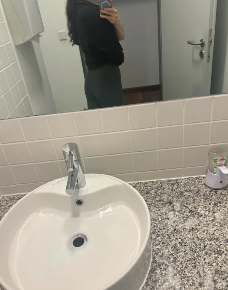 Martina, 39