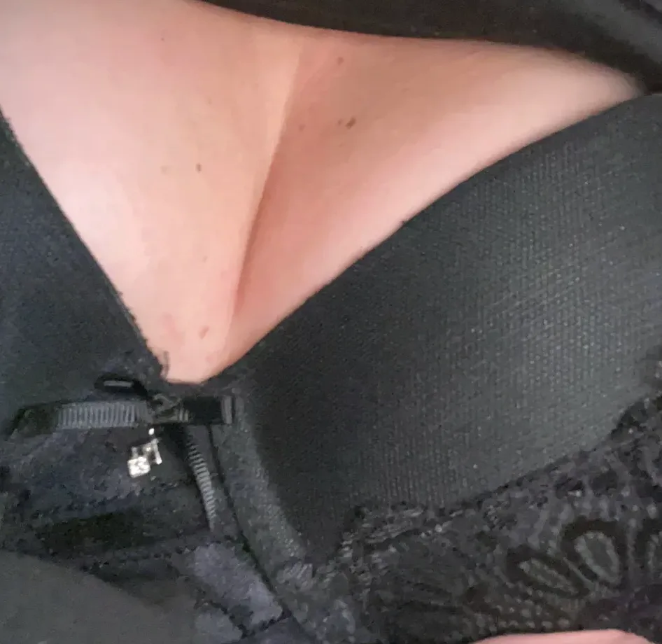 Selina, 36